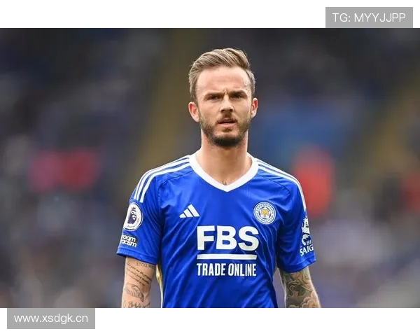 热刺欧联夺冠游行引惊险一幕麦迪逊庆祝过猛险从车顶坠落